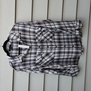 Sanctuary -plaid Boyfriend shirt, Medium, snap closure and soft